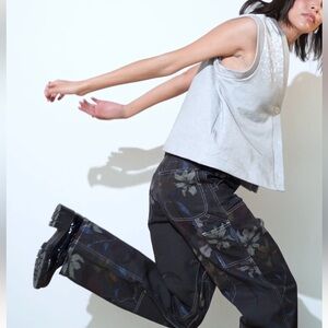 NWT The Kit Utility Cargo Pant Organic Cotton Olive Upstate Florals Size 32